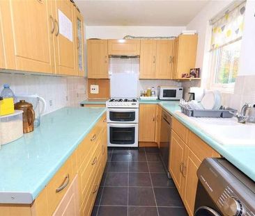 Fenwick Close, Woking, Surrey, GU21 - Photo 2
