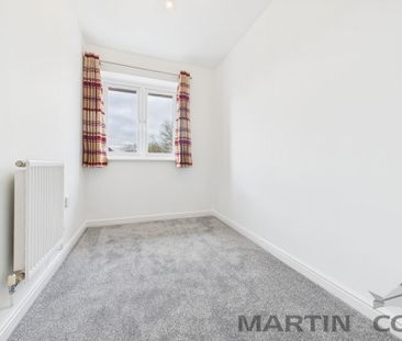 3 bedroom semi-detached house to rent - Photo 2