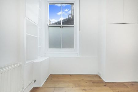 3 bedroom flat to rent - Photo 5