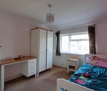 3 bedroom semi-detached house to rent - Photo 5