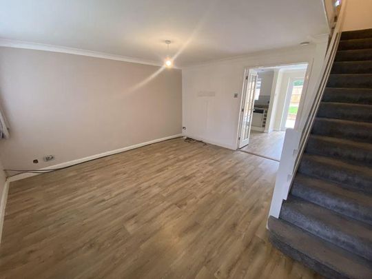 3 bedroom terraced house to rent - Photo 1