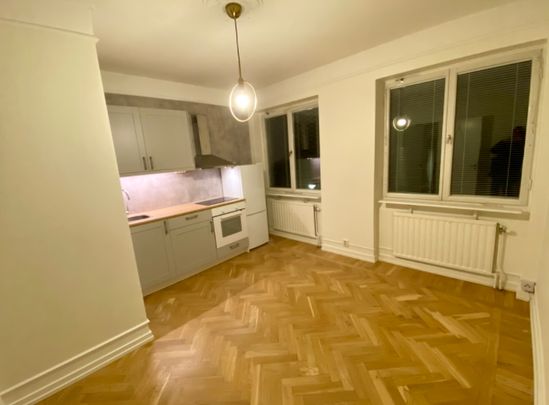 Huvudstagatan, Solna - Photo 1