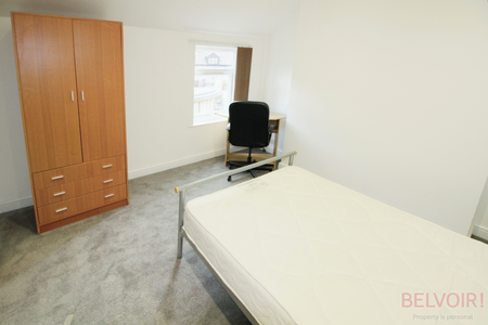 6 bedroom semi-detached house to rent - Photo 4