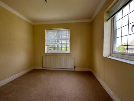4 bedroom detached house to rent - Photo 5