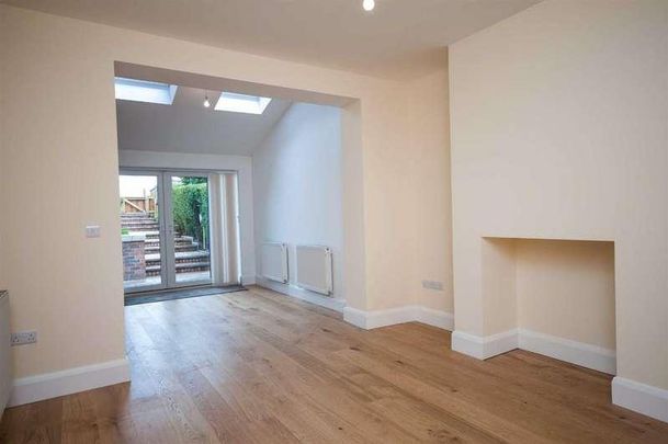 Radcliffe New Road, Whitefield, M45 - Photo 1