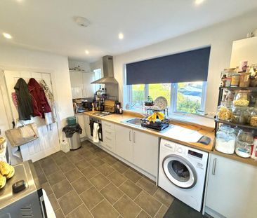2 bedroom semi-detached house to rent - Photo 5