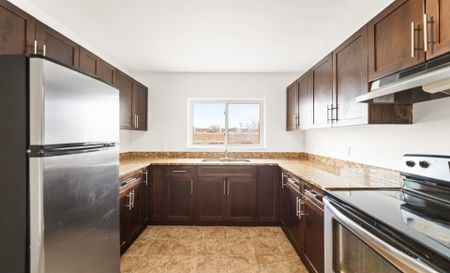 178 Machray - Photo 5