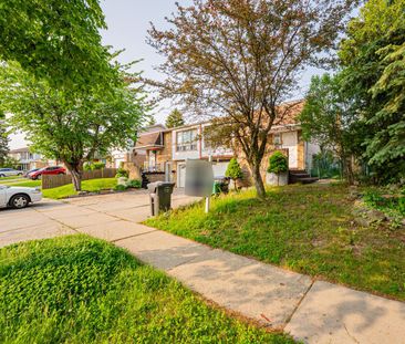 For Lease - 122 Centre Street, Brampton, Ontario - Photo 1