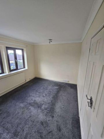 Welford Avenue, Irthlingborough, Wellingborough, Northamptonshire, NN9 - Photo 2