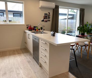 38 Robert Duncan Road, Belfast - Photo 6