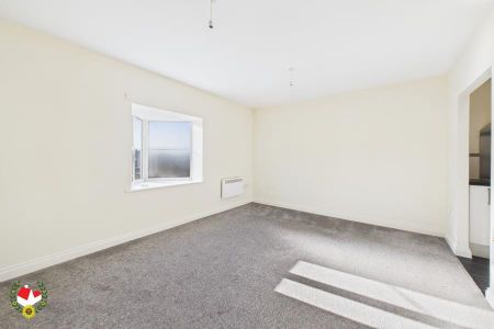 KIngs Court, Hanham Road, Bristol - Photo 2