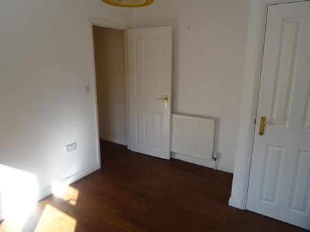 Available 1 Bed Flat - Photo 5