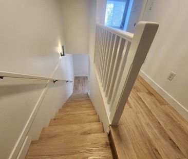 Two Bed Townhouse with Garage and Leisure Facilities in Cloverdale - Photo 5