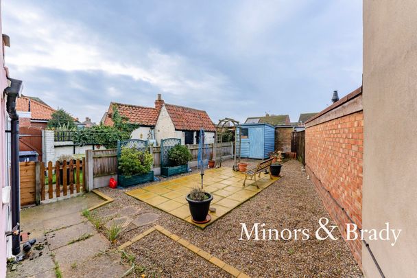 Kirkley Street, Lowestoft - Photo 1
