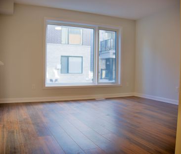 For Lease - 701 Glenroy Gilbert Drive Unit# 8, Barrhaven, Ontario - Photo 6
