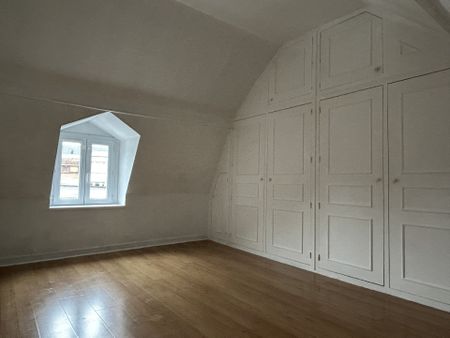 MAISON 3 CHAMBRES - COUR - PLACE DE PARKING - ACHICOURT - Photo 2