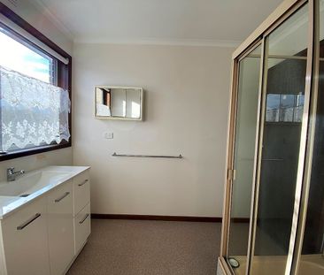 4/3 Stanley Street, Newtown - Photo 3