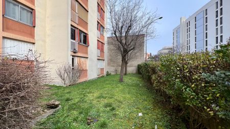 Appartement a louer Les Lilas - Loyer €870/mois charges comprises ** - Photo 3