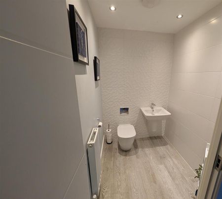 3 bedroom detached house to rent - Photo 5