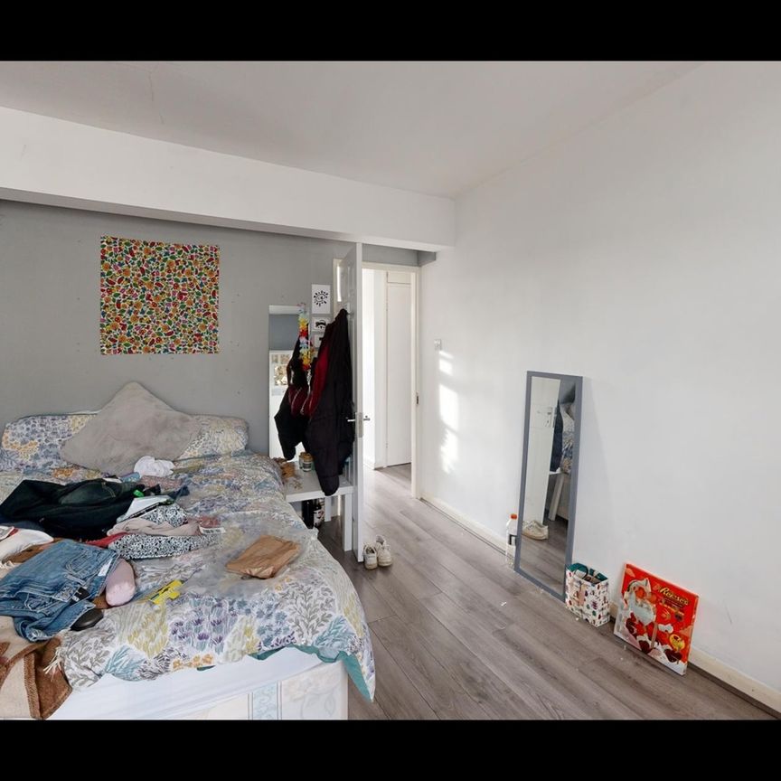 2 Bed Flat, Hornsey Road, N19 - Photo 1