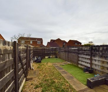 2 bedroom terraced house to rent - Photo 2