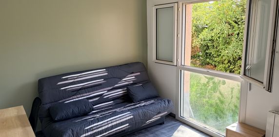 Location Appartement 1 pièce 17m² CHARTRES DE BRETAGNE 35131 - Photo 2