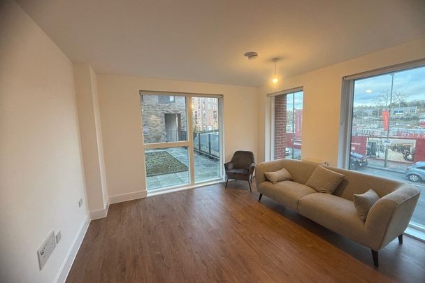 Lismore Boulevard, LONDON - Photo 1