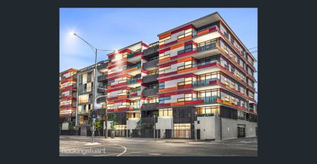 Beautifully appointed two-bedroom apartment in the heart of Richmond - Photo 5