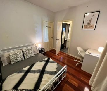 Burwood East - Photo 2