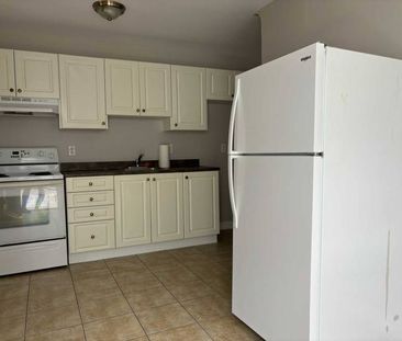 Albro Lake - Lovely 1 Bedroom, 1 Bath apartment in Dartmouth! - Photo 3