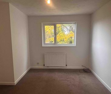 2 bedroom semi-detached house to rent - Photo 6