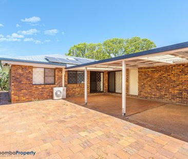 This impeccably presented East Toowoomba home is sure to impress! - Photo 1