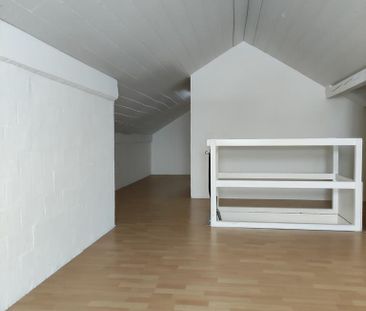 Grosszügige Wohnung mit Cheminée, Balkon und praktischem Bastelraum - Photo 6