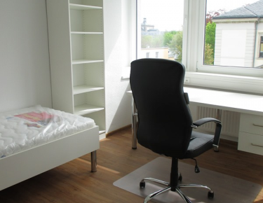 Hier findet ihr unser Angebot an verfügbaren Studierendenapartments im Studierendenwohnheim Franklin20, unweit Campus der TU Dresden - Photo 1