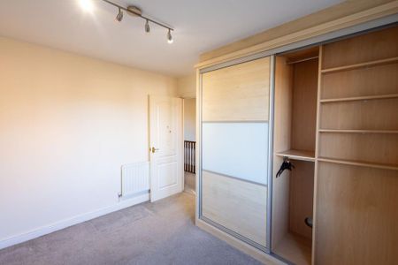 4 bedroom detached house to rent - Photo 3