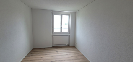 4.5-Zimmer-Wohnung mit grosser Terrasse im Zentrum von Sins - Photo 2