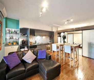 Spacious North-Facing Modern Apartment in Prime South Yarra Location - Photo 3