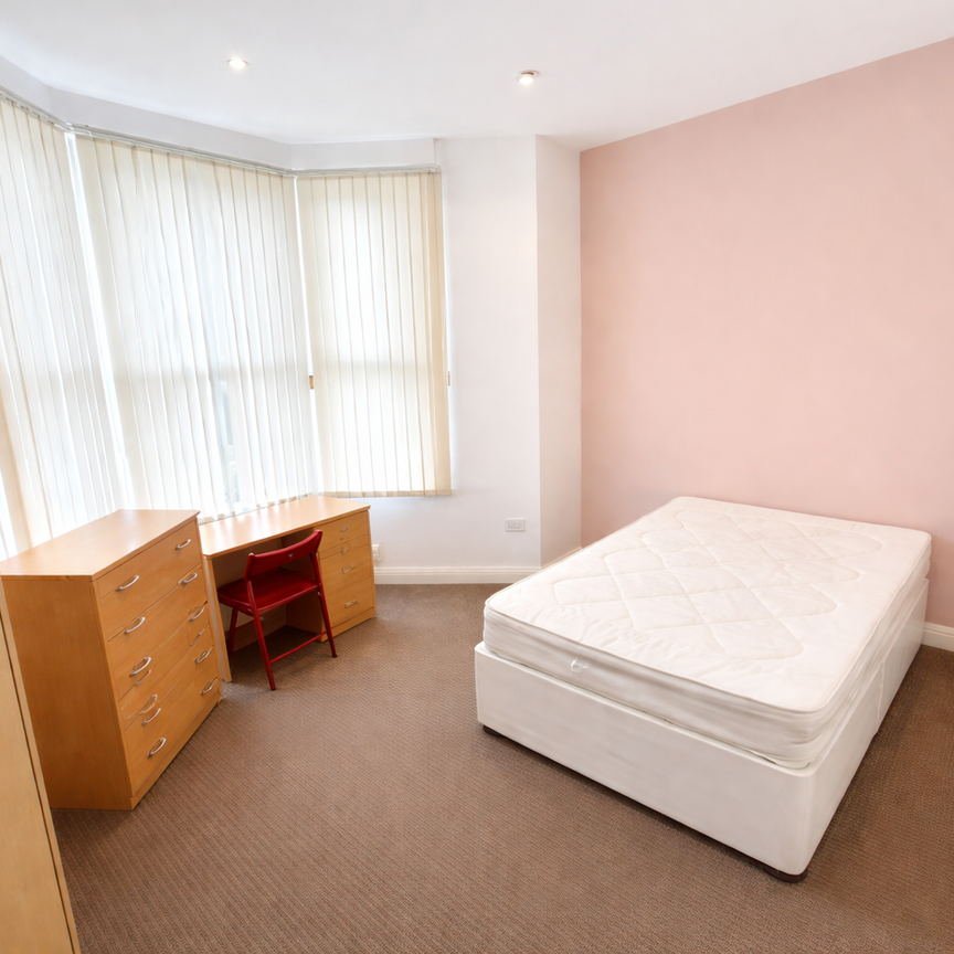 13 Bedroom Student Home – Glynrhondda Street - Photo 1