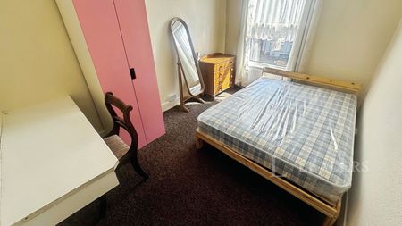 4 bedroom house to rent Crawley Road, LU1 - Photo 5