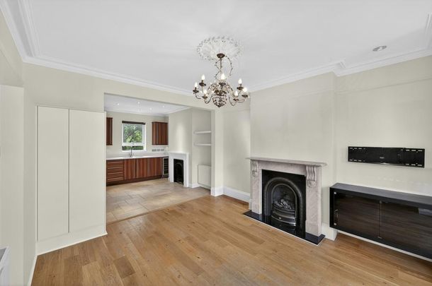 4 bedroom terraced house to rent - Photo 1