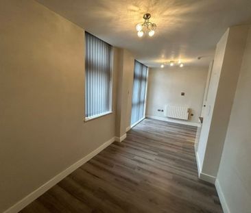 Bridge Street, Hemel Hempstead, London - Photo 1