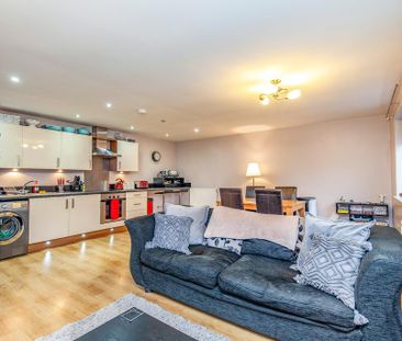 2 bedroom flat to rent - Photo 4