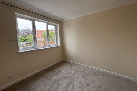 High Street - Photo 4