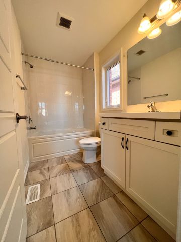 For Lease - 18 Divers Road Unit# Suite 1, Brampton, Ontario - Photo 2