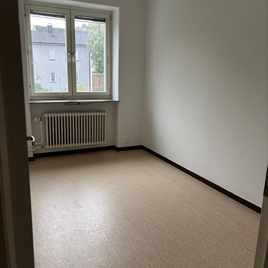 Stockholmsvägen, Norrköping - Photo 1