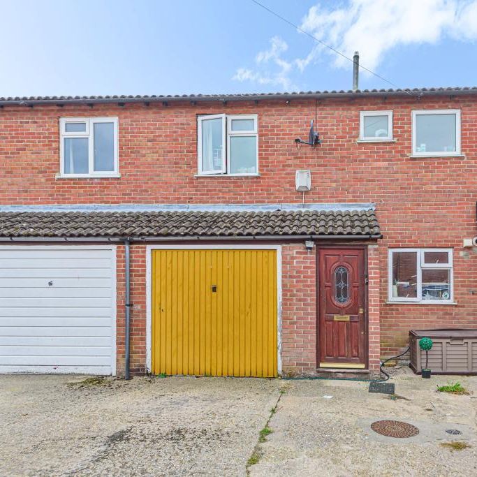 3 bedroom terraced house to rent - Photo 1