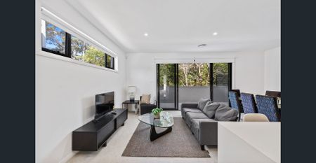 Brand New Designer 3 Bedroom Home in Prime Burrill Lake Location - Photo 3