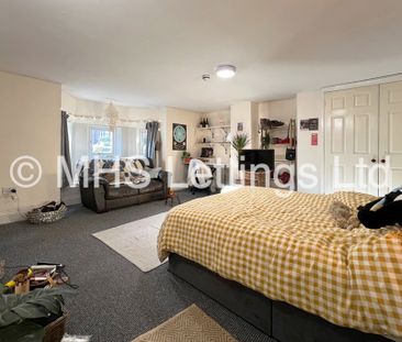 8 Bedroom Mid Terraced House for rent in Regent Park Terrace - Photo 3