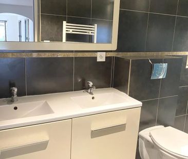 Location Appartement 3 pièces 85m² CANNES 06150 - Photo 3