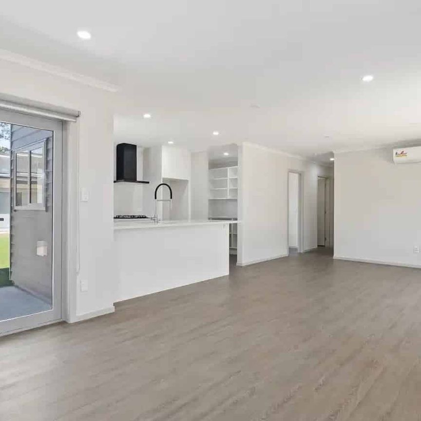 Stunning on Noni Street! - Photo 1